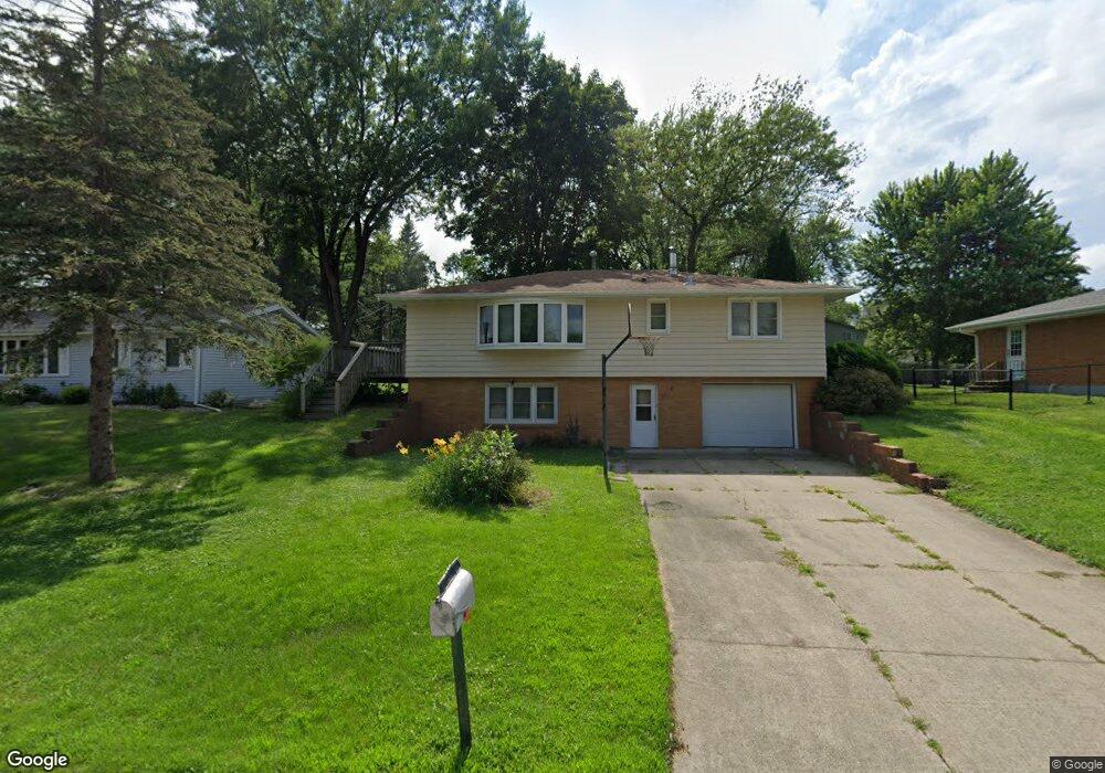 1104 Rosehill Dr, Albert Lea, MN 56007 - photo 1