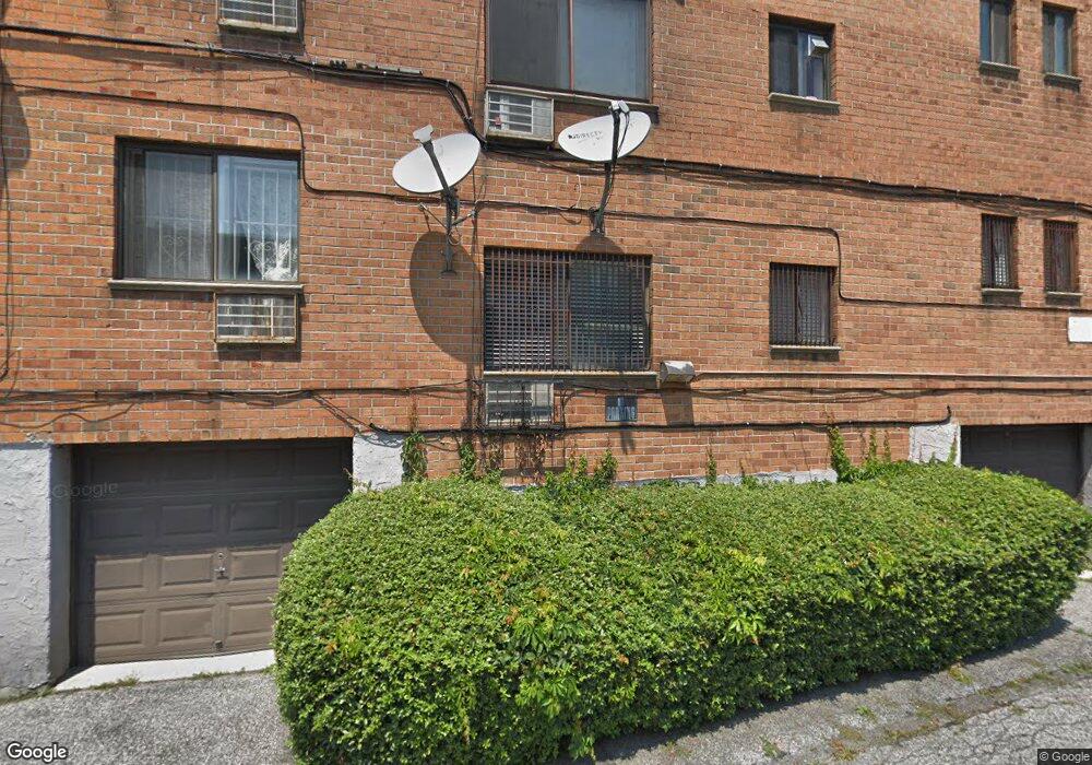 7447 Calamus Cir unit 48, Elmhurst, NY 11373 - photo 1