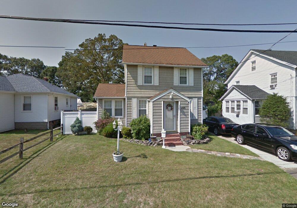 425 Grant Ave, Copiague, NY 11726 - photo 1