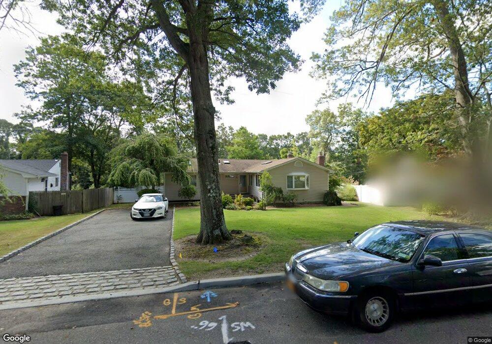 39 Gull Dr, Hauppauge, NY 11788 - photo 1