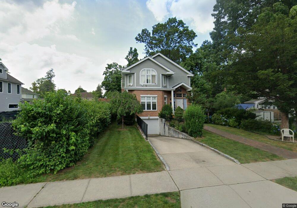 43 North Rd, Great Neck, NY 11024 - photo 1