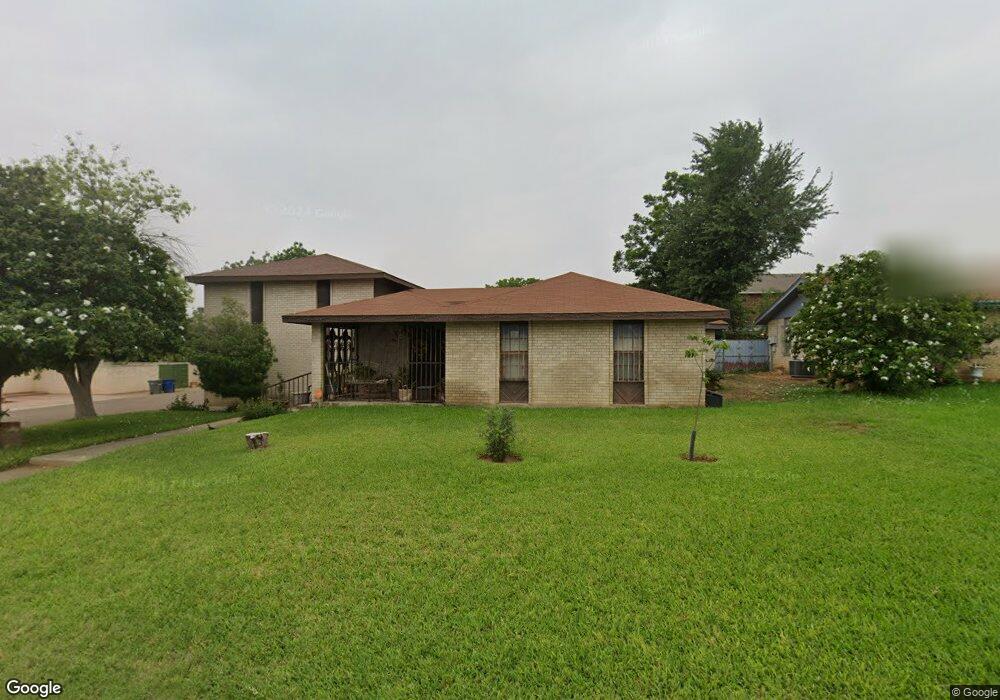 1502 Hibiscus Ln, Laredo, TX 78041 - photo 1