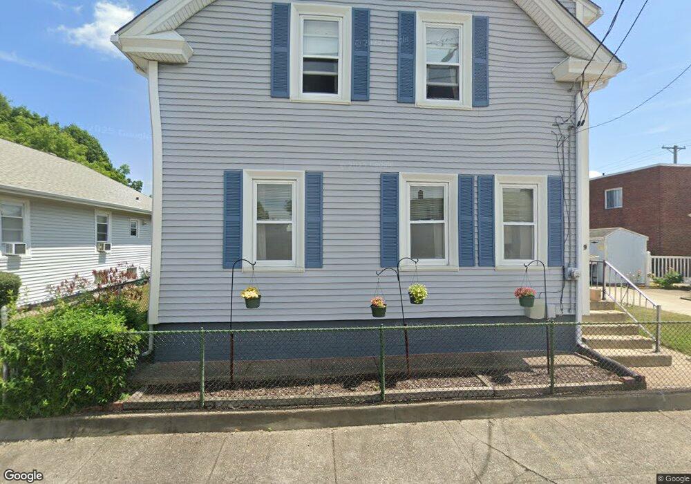 9 Willard St, Pawtucket, RI 02861 - photo 1