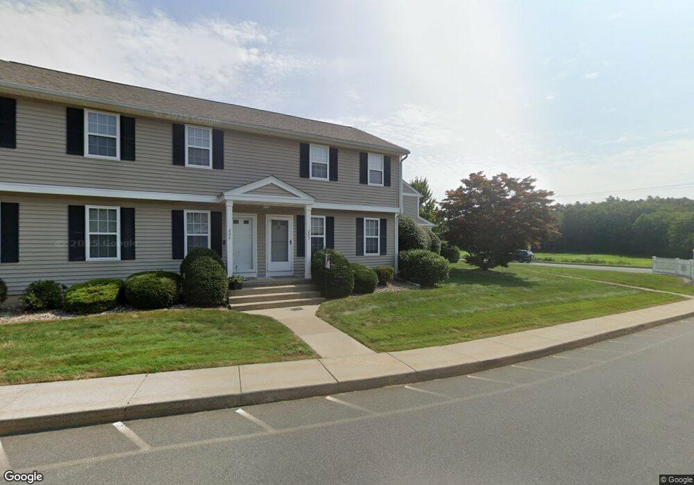 210 Meadowecrest Cir, Ludlow, MA 01056 - photo 1