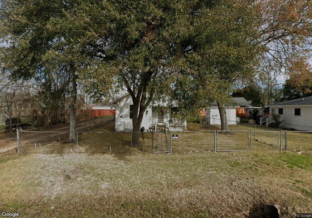 2011 Avenue E, Rosenberg, TX 77471 - photo 1