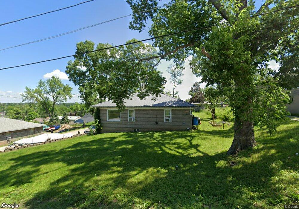 207 27th St NW, Cedar Rapids, IA 52405 - photo 1