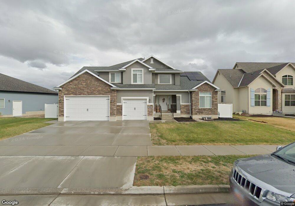 339 S Willow Tree Ln, Layton, UT 84041 - photo 1