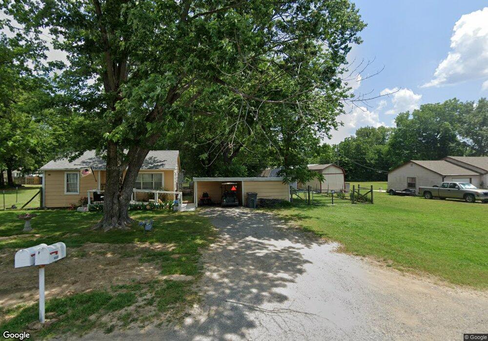 116 N Vann St, Chouteau, OK 74337 - photo 1