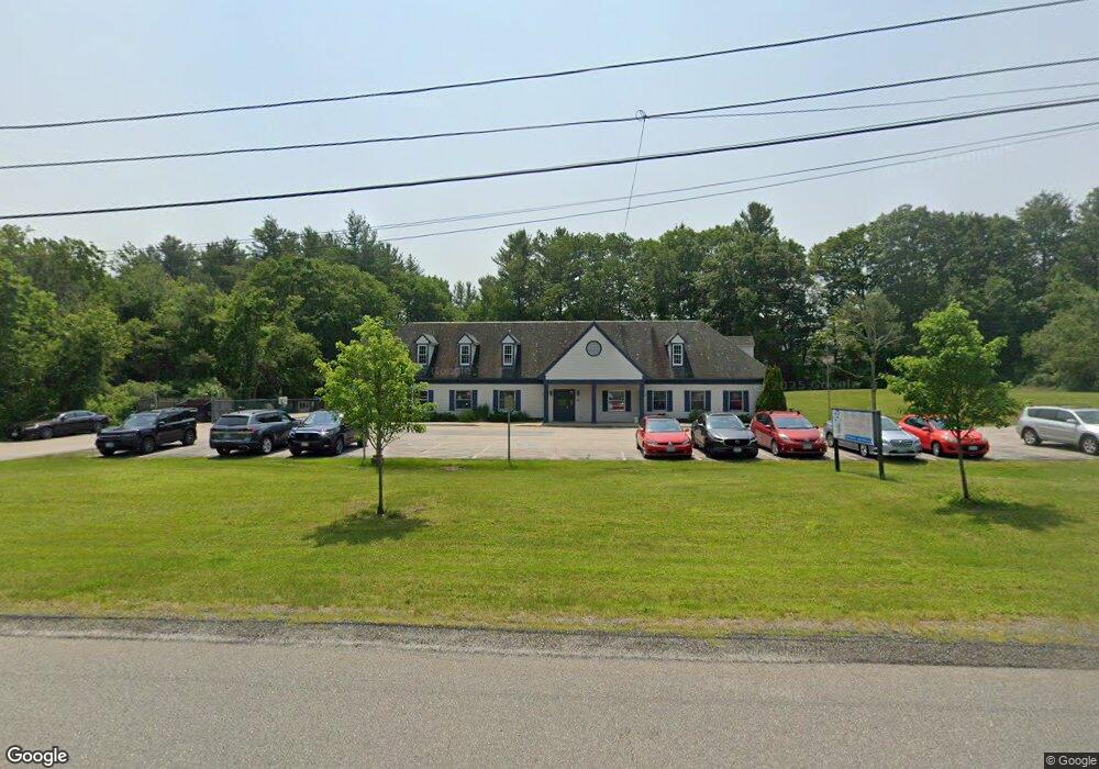 10 Mohawk Dr, Londonderry, NH 03053 - photo 1