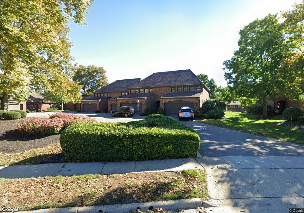 4550 Carriage Hill Ln, Columbus, OH 43220 - photo 1