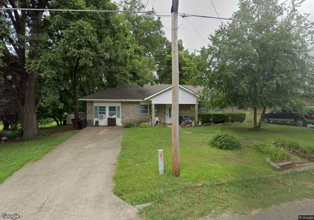 311 N J St, Hugo, OK 74743 - photo 1