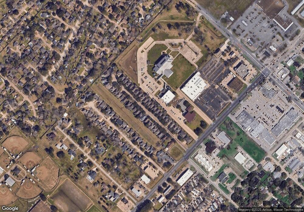 305 Live Oak Ln, Friendswood, TX 77546 - photo 1