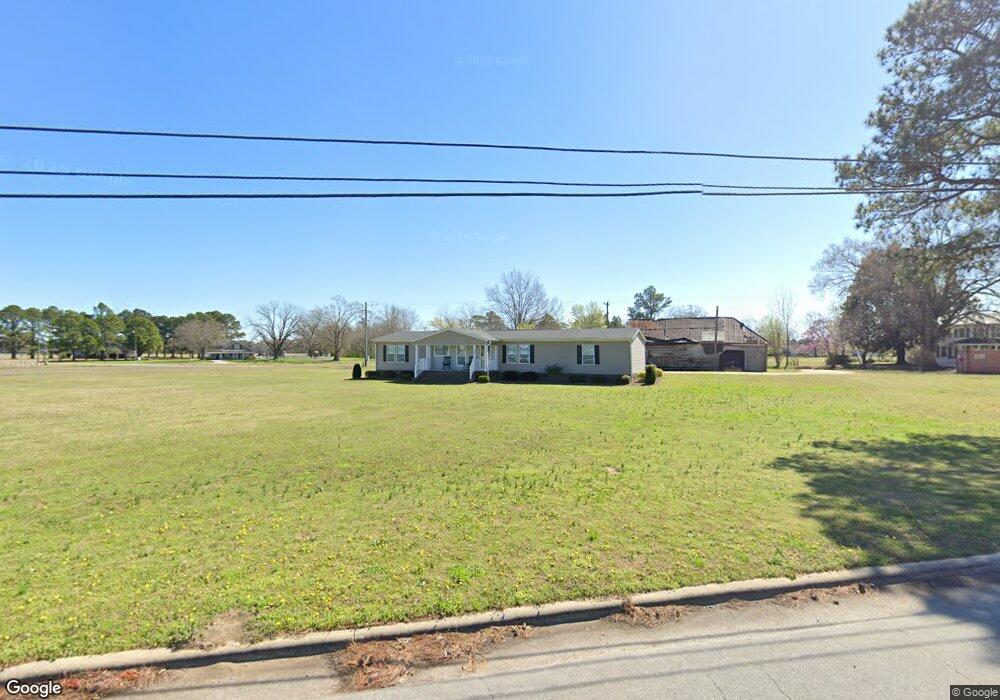 610 Main St, Newton Grove, NC 28366 - photo 1