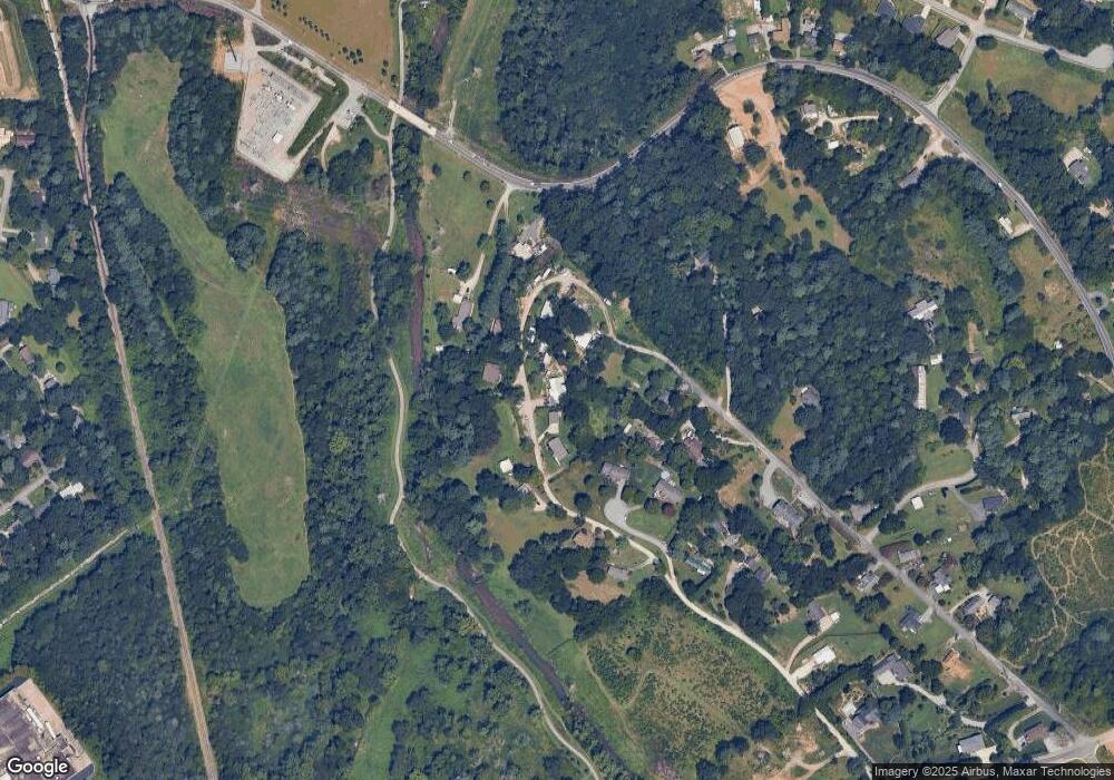 450 Queen St, Hendersonville, NC 28792 - photo 1