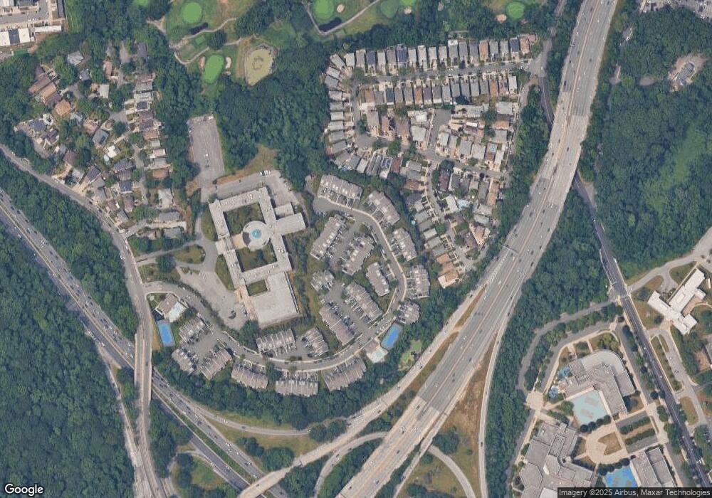 242-09 Oak Park Dr unit A, Little Neck, NY 11362 - photo 1