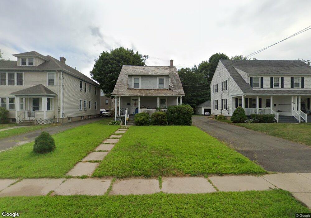 11 Washington Cir, West Hartford, CT 06119 - photo 1