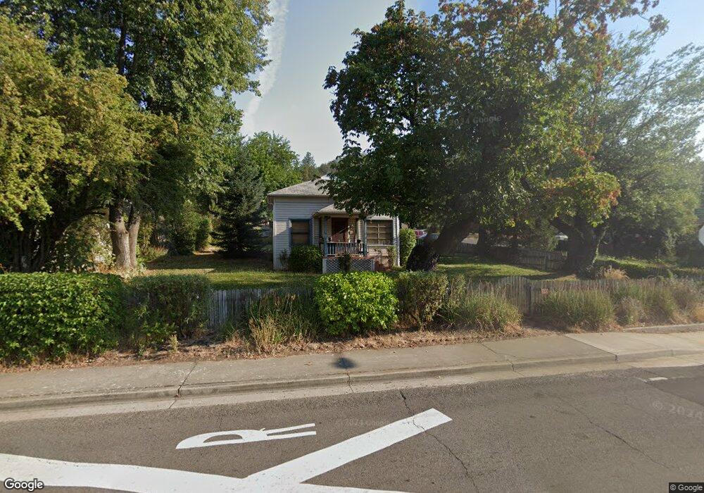 311 4th Ave, Gold Hill, OR 97525 - photo 1