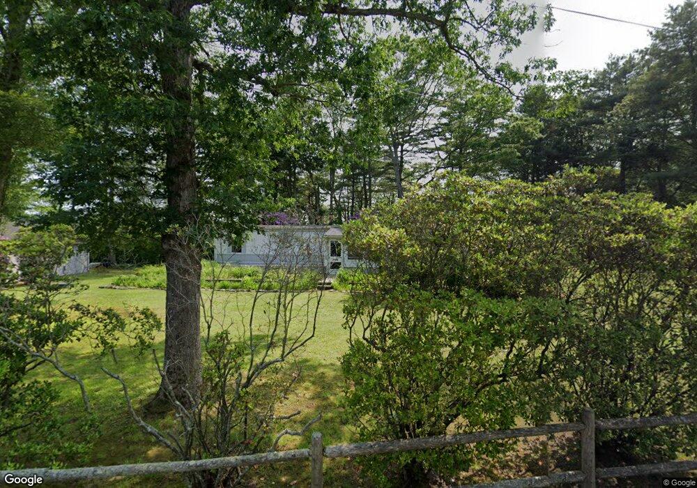 634 Wordens Pond Rd, Wakefield, RI 02879 - photo 1