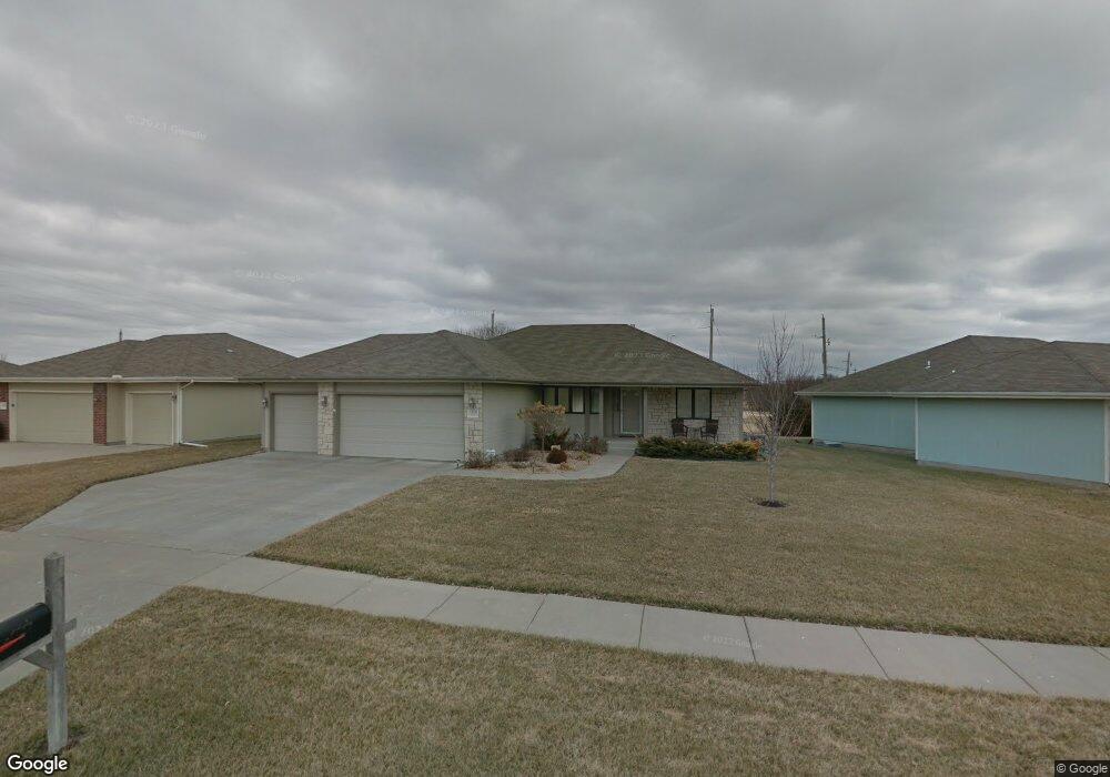 4140 SW Moundview Dr, Topeka, KS 66610 - photo 1