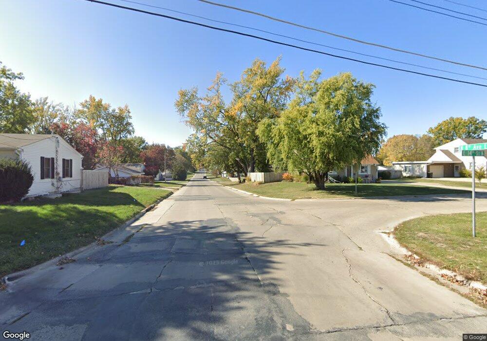 1409 N 8th Avenue Place E, Newton, IA 50208 - photo 1