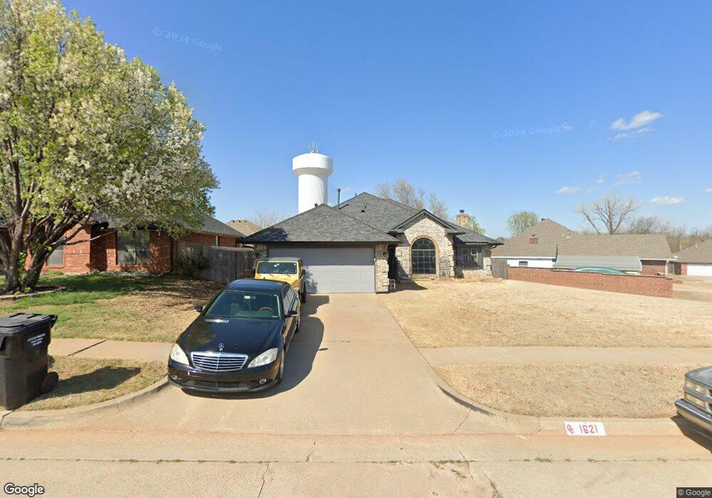1621 NE 10th St, Moore, OK 73160 - photo 1