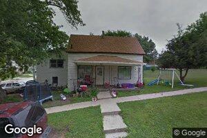 206 NW 3rd St, Leon, IA 50144