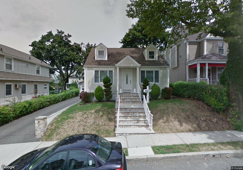 233 Franklin Ave, Hasbrouck Heights, NJ 07604 - photo 1