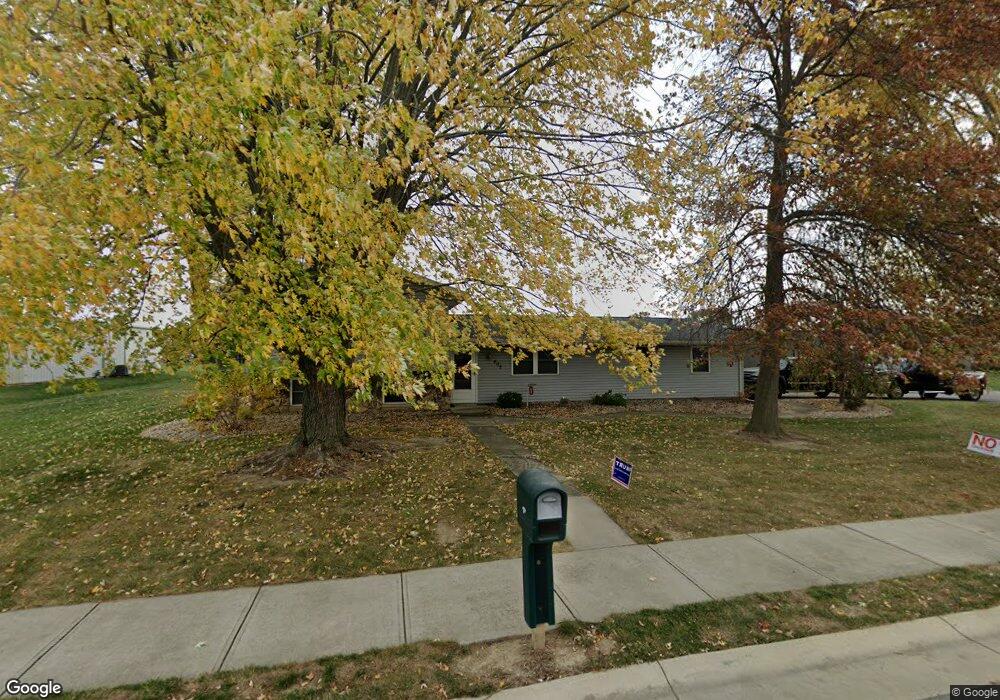 402 Liberty Ave, Wapakoneta, OH 45895 - photo 1