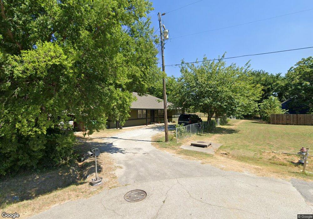 1200 Locust St, Gainesville, TX 76240 - photo 1