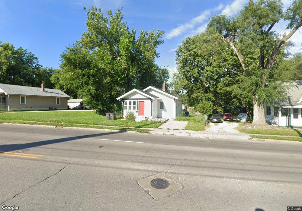 1924 Mlk jr Pkwy, Des Moines, IA 50314 - photo 1