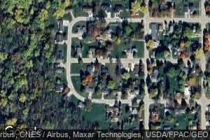 305 W 6th St, Riceville, IA 50466