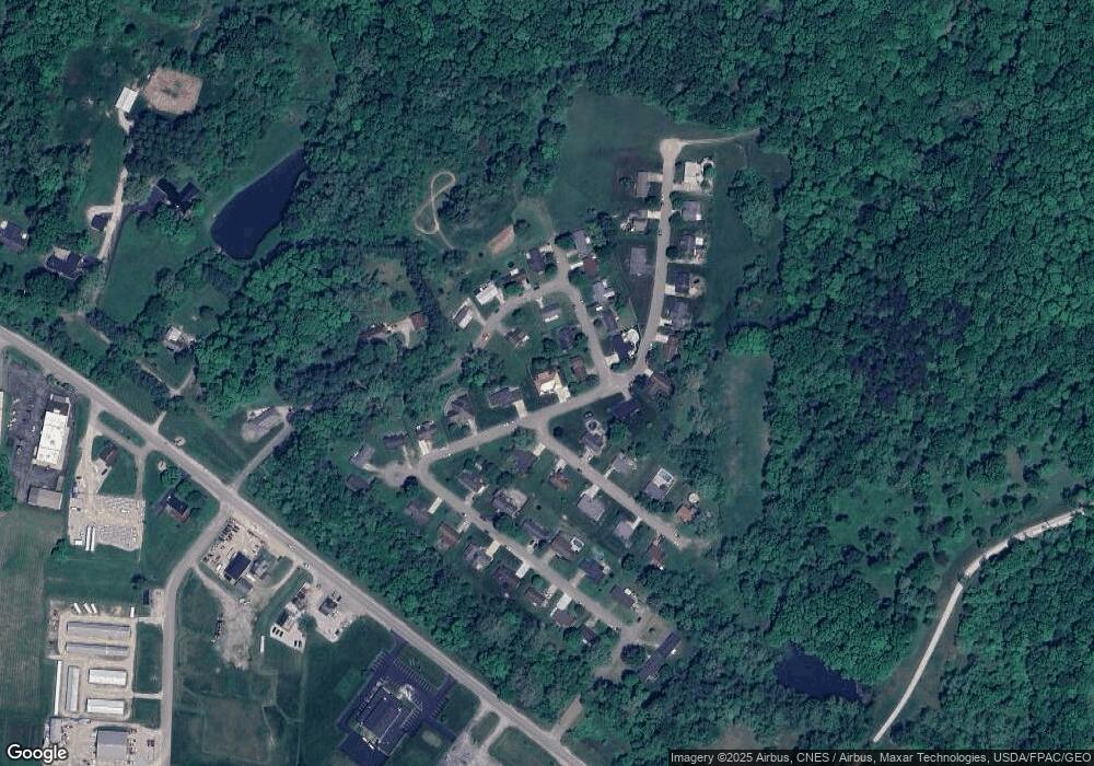 541 Highland Dr, Logan, OH 43138 - photo 1