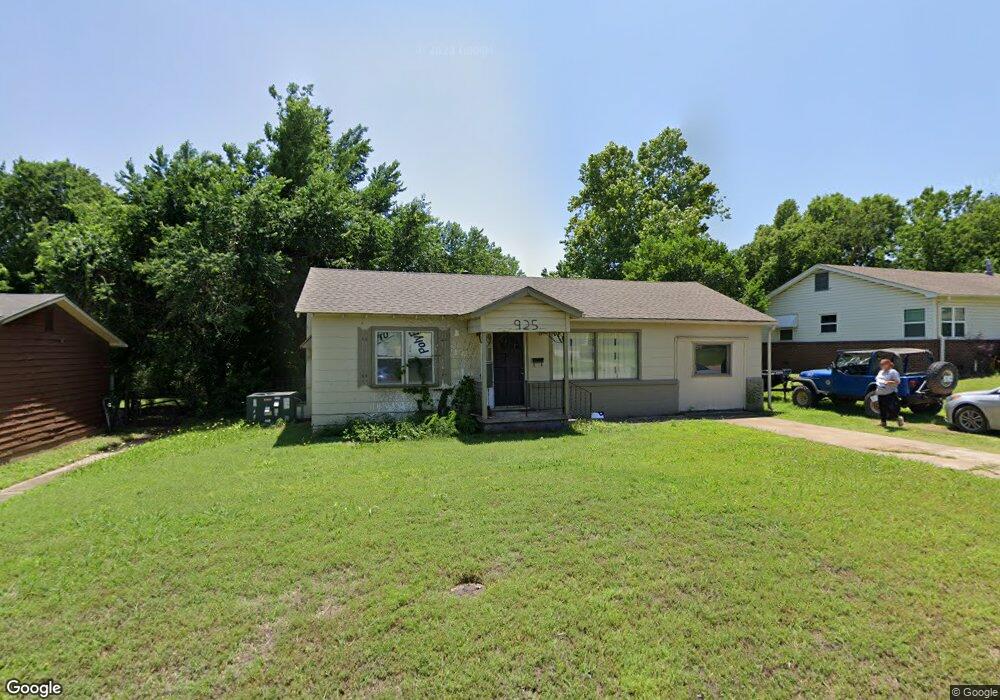 925 E 5th St, Cushing, OK 74023 - photo 1