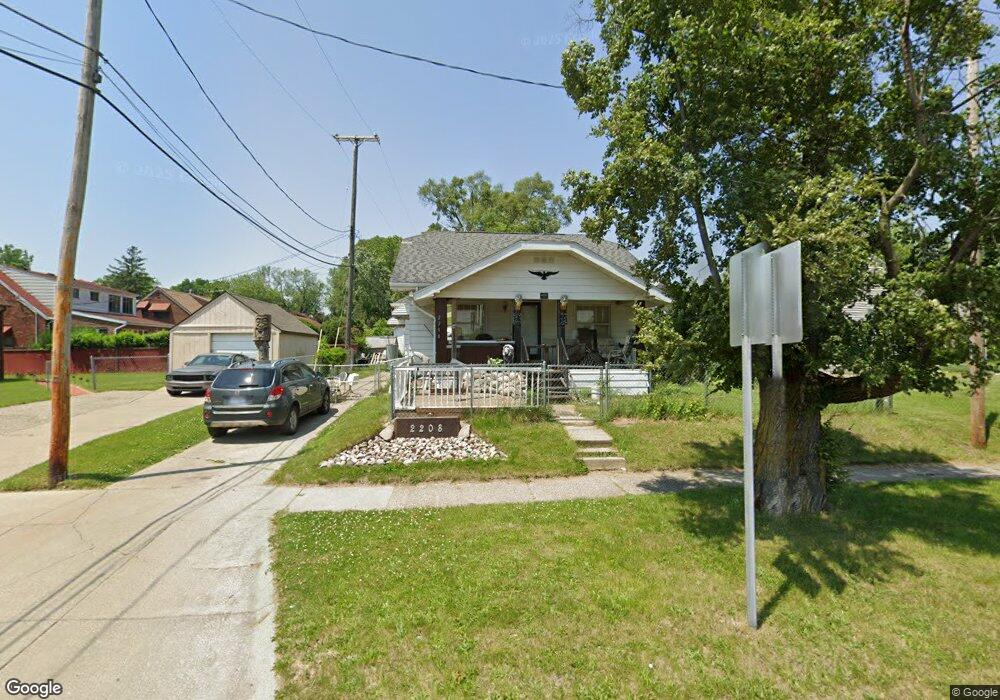 2208 University Ave, Flint, MI 48504 - photo 1