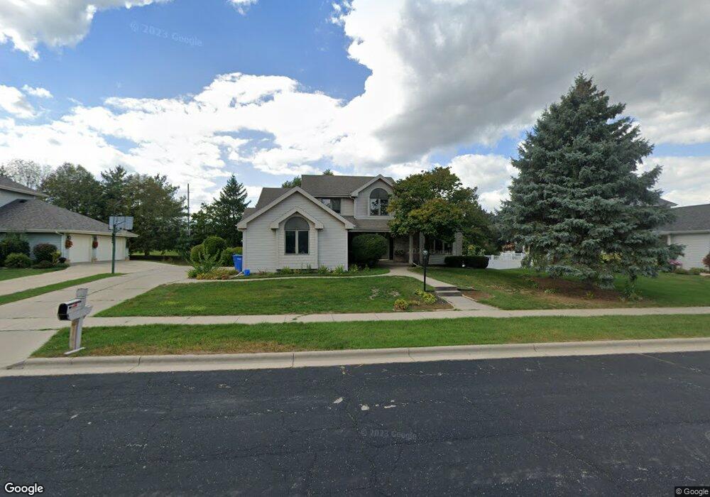 873 Fox Run Ct, Oregon, WI 53575 - photo 1