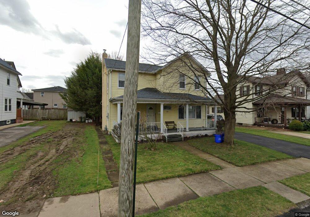 405 Hickory St, Peckville, PA 18452 - photo 1