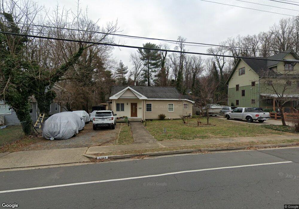 2137 Pimmit Dr, Falls Church, VA 22043 - photo 1