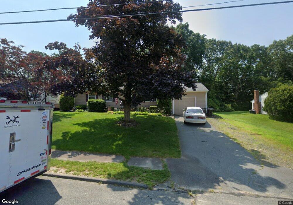 28 Emerald Dr, North Dartmouth, MA 02747 - photo 1