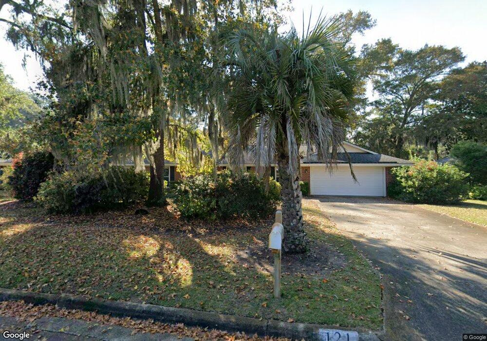 121 Hampshire Rd, Savannah, GA 31410 - photo 1