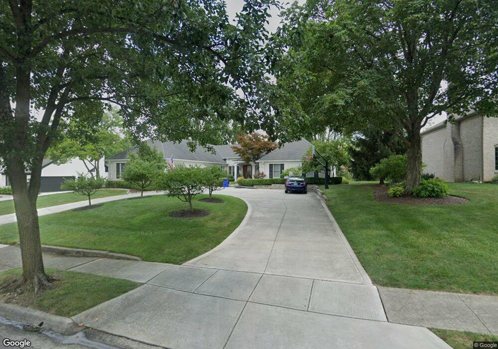 2626 Sandover Rd, Columbus, OH 43220 - photo 1