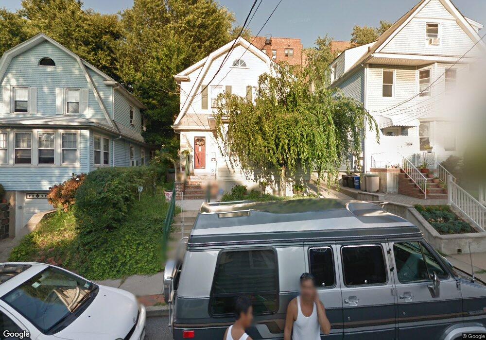 213 Oakwood Ave, Staten Island, NY 10301 - photo 1