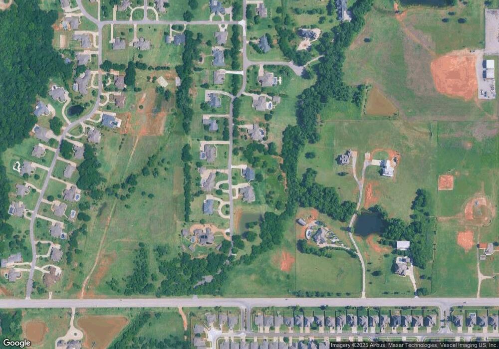 204 S Olde Bridge Rd, Moore, OK 73160 - photo 1