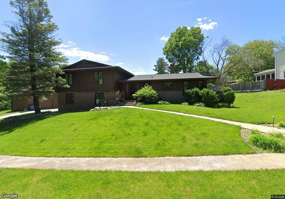 2608 Aurora Ave, Des Moines, IA 50310 - photo 1