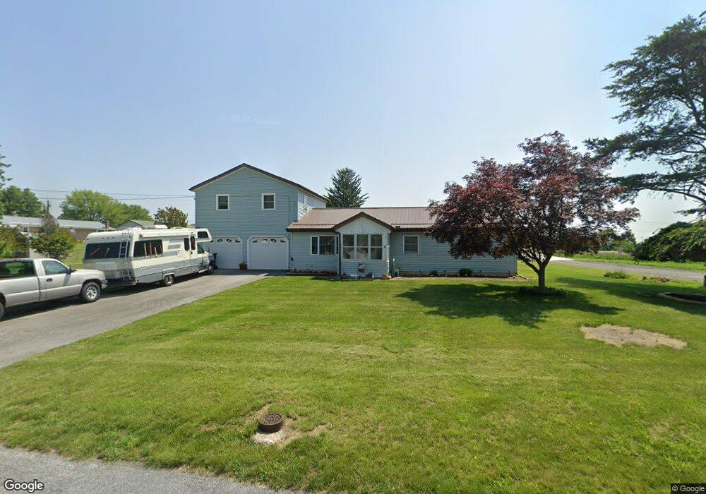 1598 Lee St, Chambersburg, PA 17201 - photo 1