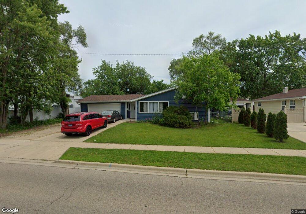 464 Tulsa Ave, Carpentersville, IL 60110 - photo 1