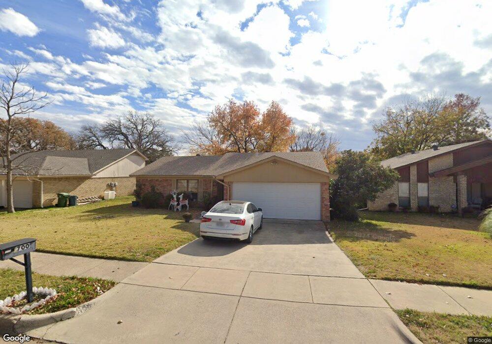 700 Mountain Laurel Ln, Bedford, TX 76021 - photo 1