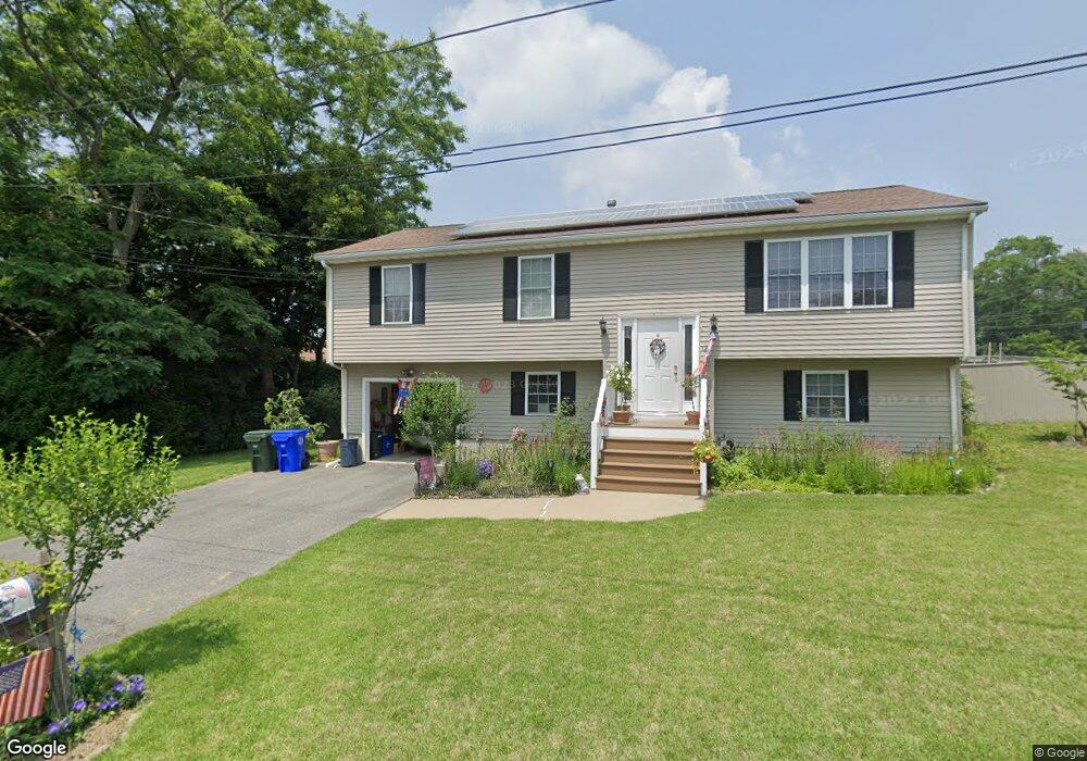 12 Waltham St, Bristol, RI 02809 - photo 1