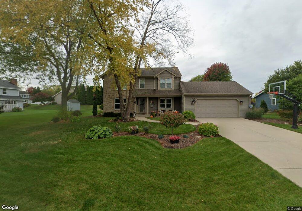 W158N10263 Mohawk Dr, Germantown, WI 53022 - photo 1