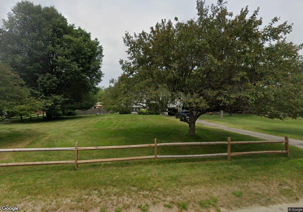 24 Nesenkeag Dr, Litchfield, NH 03052 - photo 1