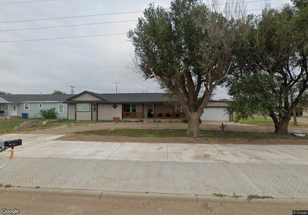 908 N Maddox Ave, Dumas, TX 79029 - photo 1